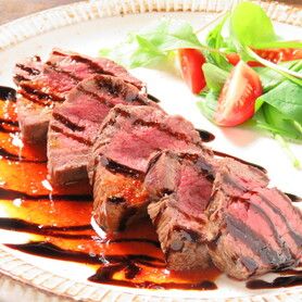 仔羊肩ロースの２色ソース