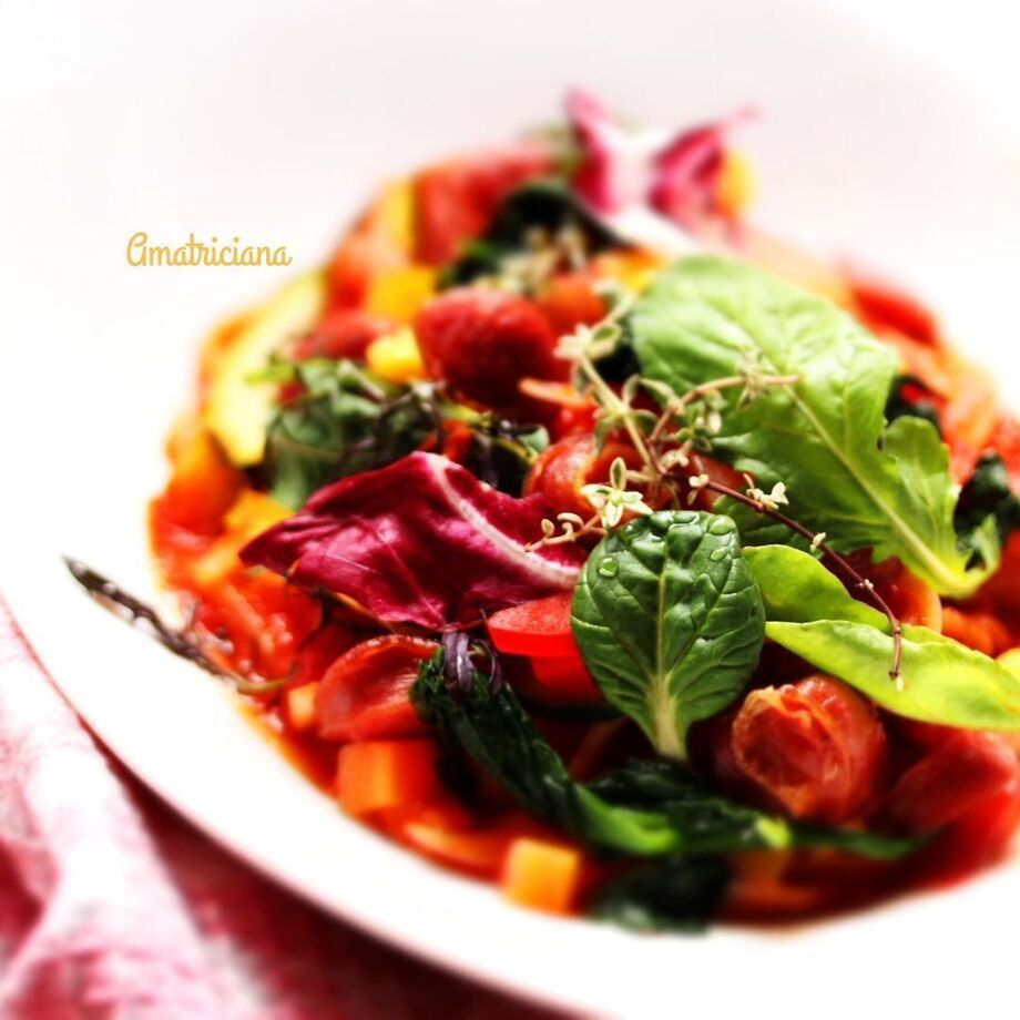 燻製ベーコンと玉葱のアマトリチャーナ（1200）