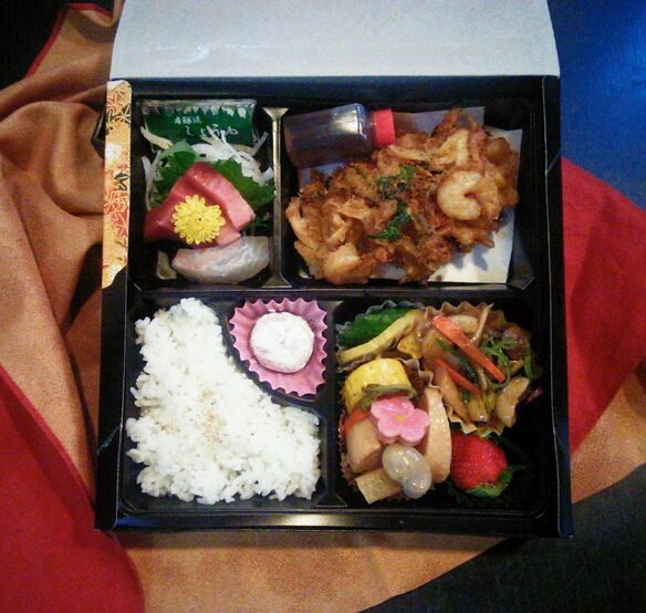 日替り花弁当　（事前予約によるテイクアウト用）　