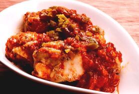 手羽元のチリトマトソース煮込み