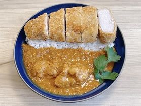 【名物】三元豚ロースの分厚いカツカレー(インドチキンカレーソース）