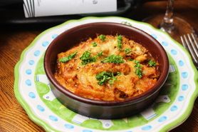 Oven grilled trippa tomato sauce with cheese