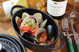 Steamed Clams with White wine