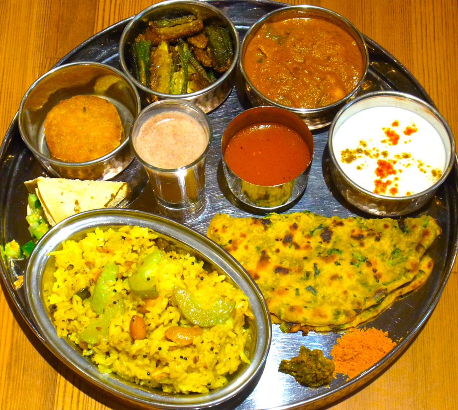 内容月替わりマハラシュトラ・ディナーターリ（前日までの予約制）（2600円~）