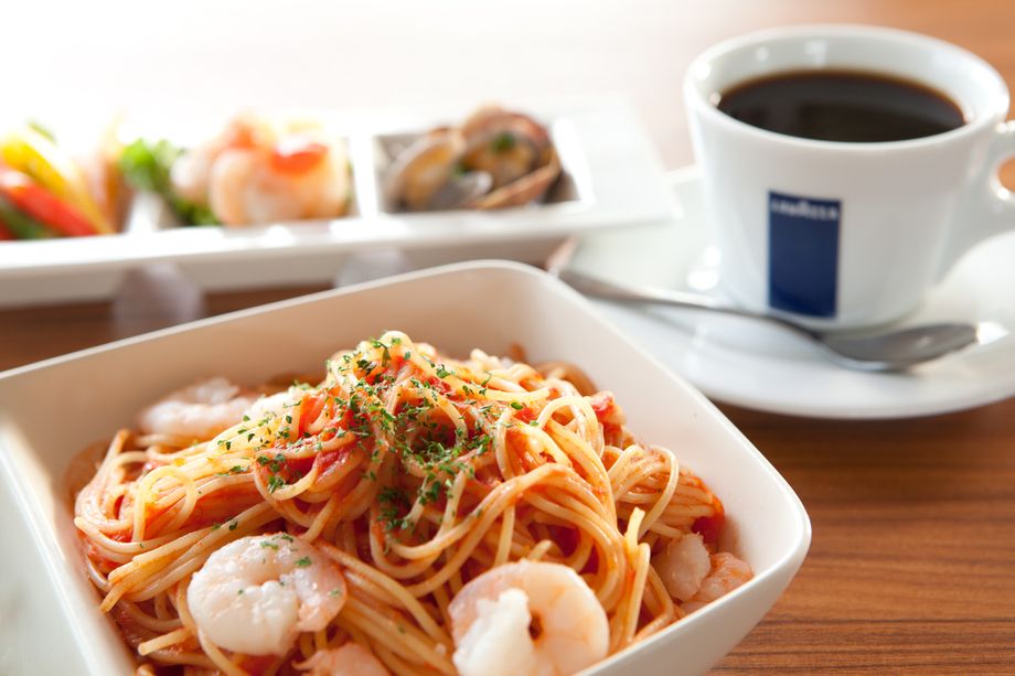 ランチ前菜付きセット（サラダ+前菜盛り合わせ+ドリンク+お好きなパスタorピザ）