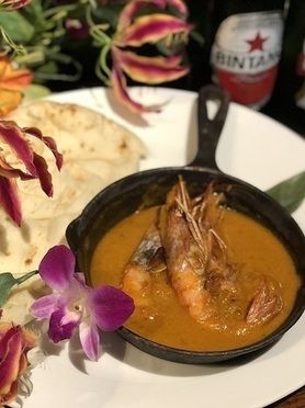 シュリンプカレー　有頭エビのソテー添え