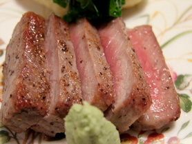 短角牛の炭火焼きわさび添え