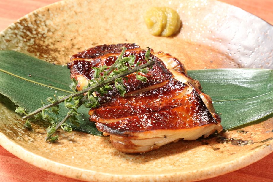 【鶏肉逸品】鶏もも肉の皮パリ焼き