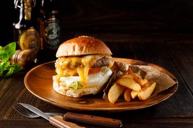 モンスターチーズバーガー