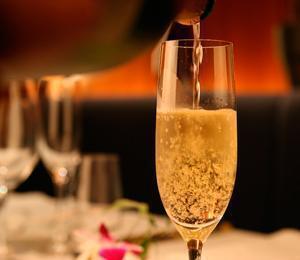 グラス　スパークリングワイン