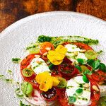 完熟トマト＆マスカット　モッツァレラチーズのカプレーゼ