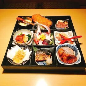 【新メニュー個別盛り】松花堂御膳「九枡の宴」