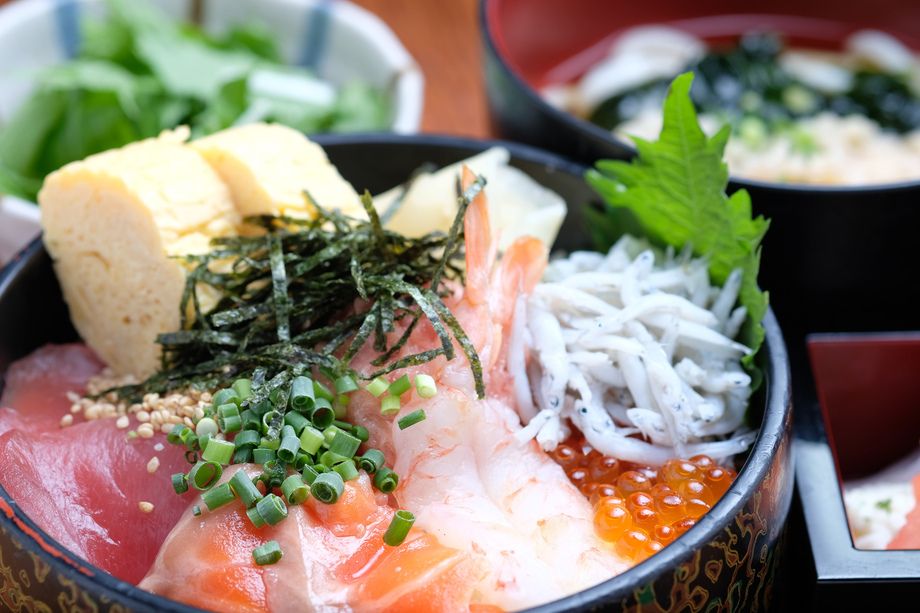 豪華！海鮮丼と小うどんセット