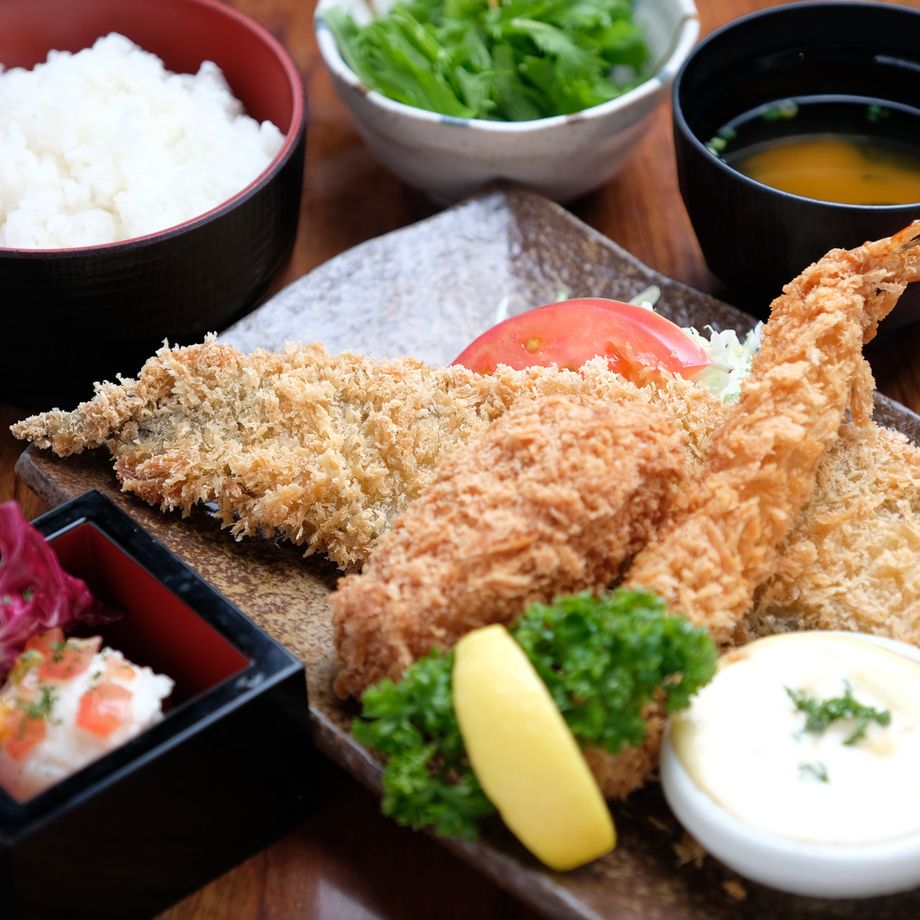 穴子一本フライ入り！シーフードミックスフライ定食