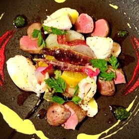 ★古白鶏むね肉のハム仕立てと砂肝のコンフィ　陽子ファームの根菜のコンポジション