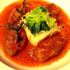 ★仔羊ランプとサルスィッチャのナヴァラン風トマト煮込み　香草の香り　クスクス添え