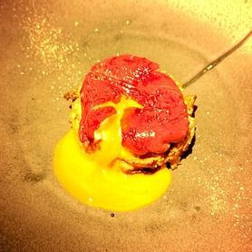 ★ポルチーニ茸の焼リゾットと赤ワインとポルト酒風味のポーチドエッグ　アスピノ風“ＴＫＧ”