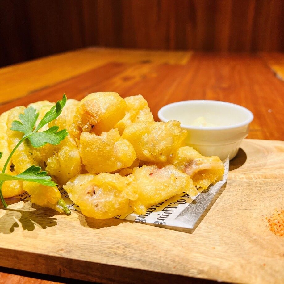 ヤリイカと野菜のフリットミスト 内藤とうがらし塩を添えて