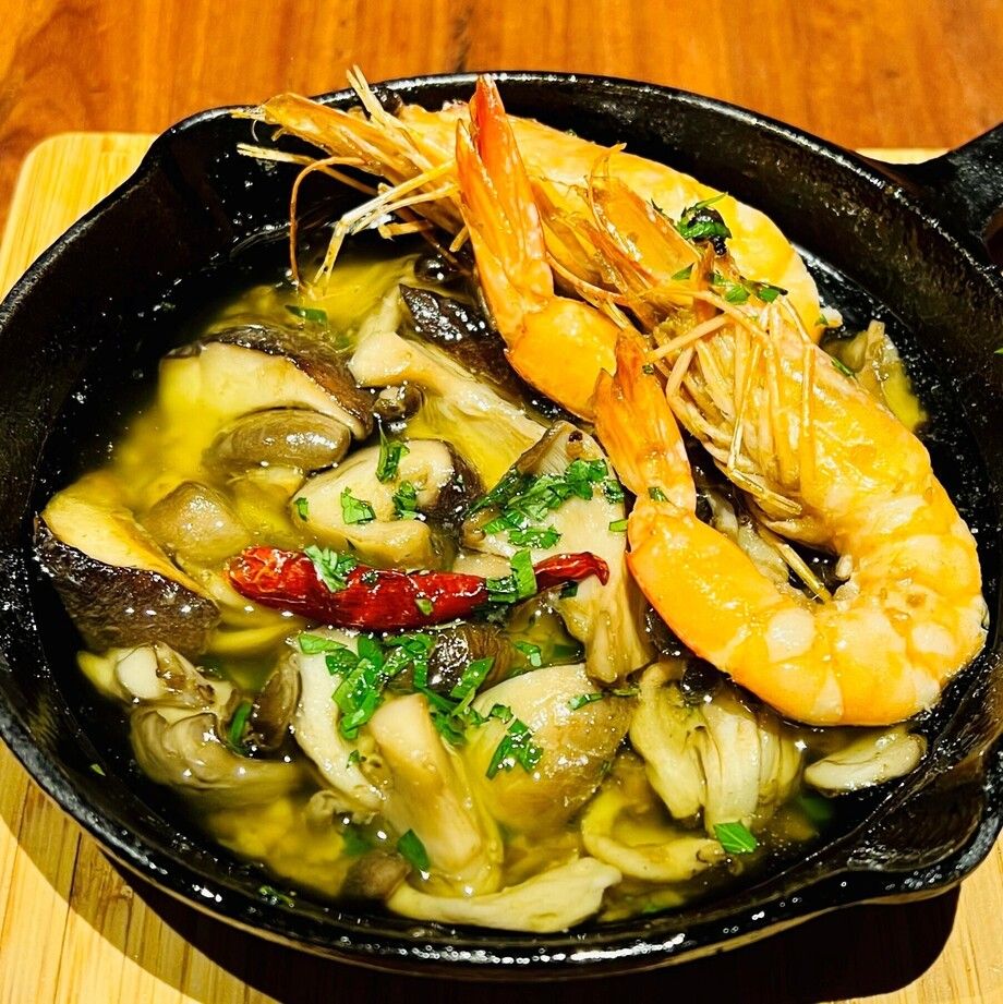 天使の海老と木の子のアヒージョ