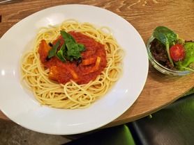 なすとベーコンのトマトパスタ