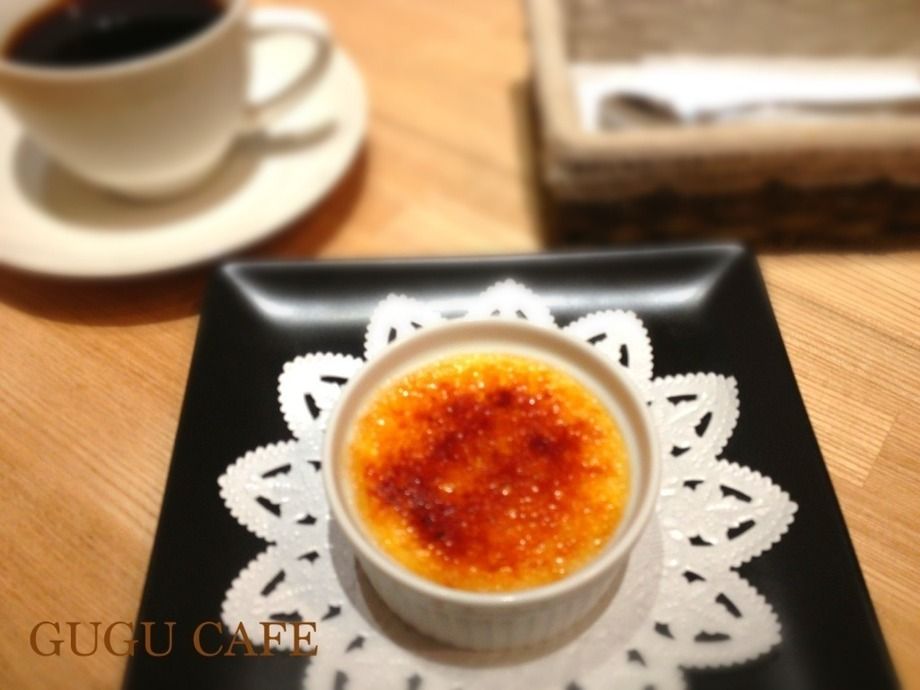 ケーキセット (写真はクレームブリュレ・一例です)