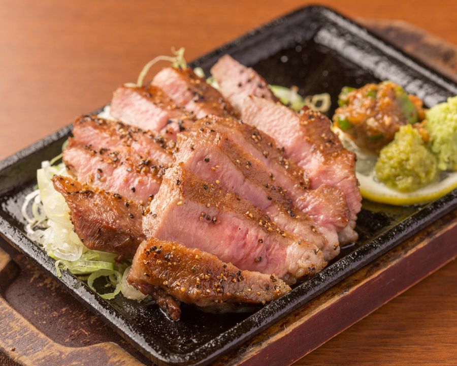 厚切り牛タン炭焼き