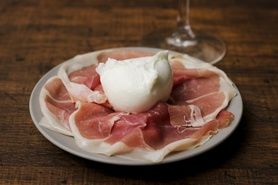 水牛モッツァレラ ＆ サンダニエーレ産プロシュット