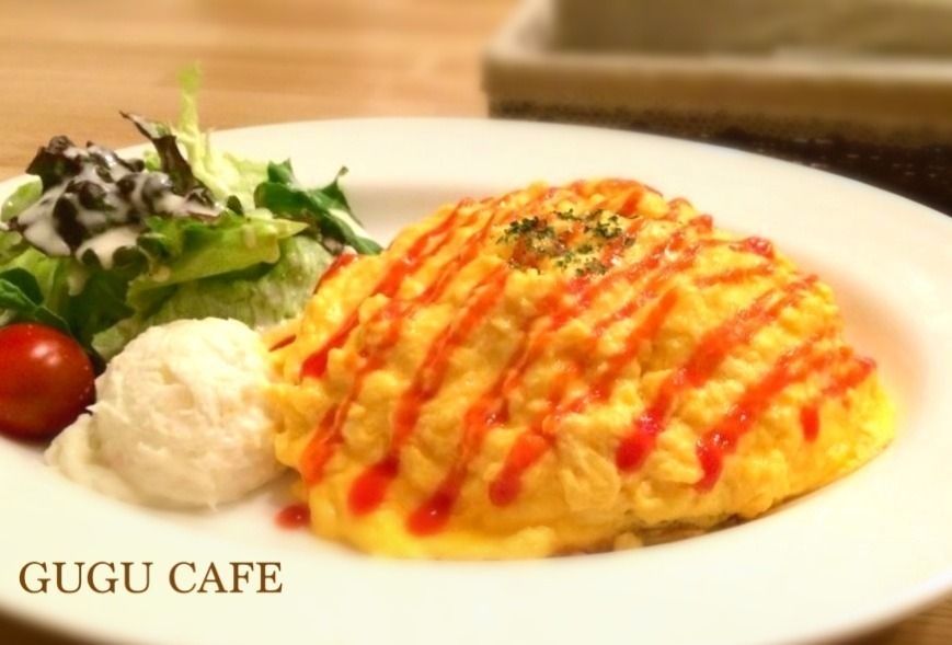 オムライス (半熟たまご/ケチャップ)