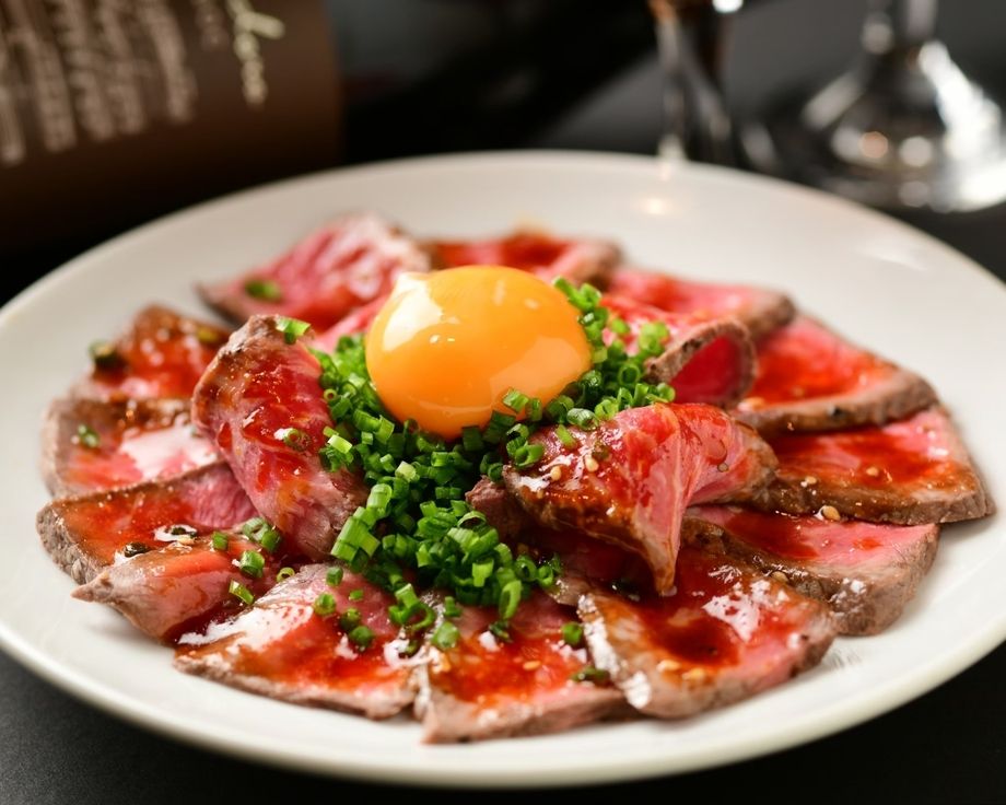 黒毛和牛赤身たたきユッケ（990）