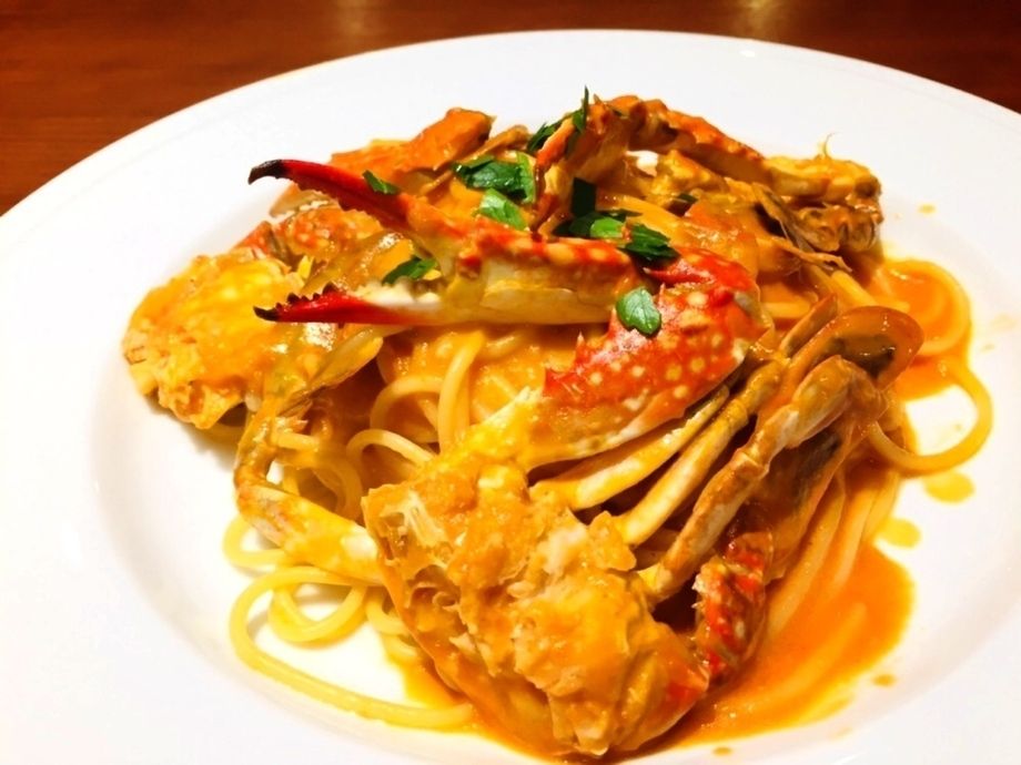 ワタリガニのトマトクリームパスタ