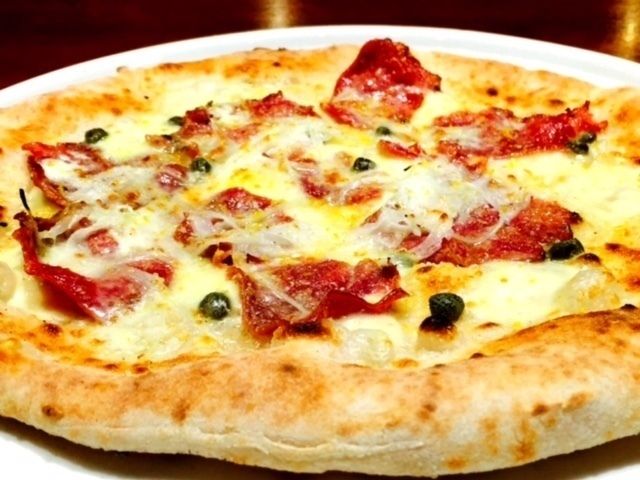 タンと柚子の石窯ピザ