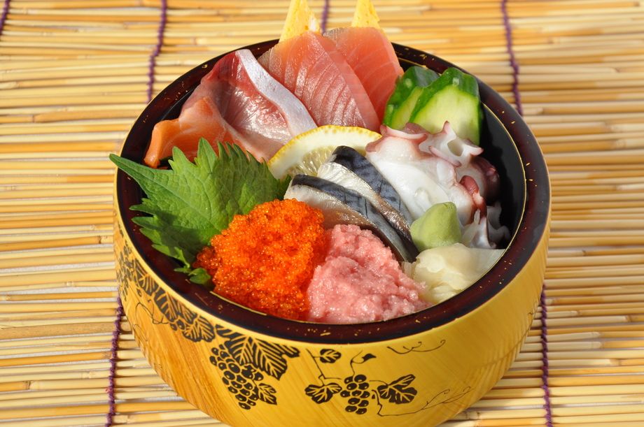 漁師なげこみ丼