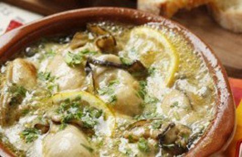 牡蠣ときのこのアヒージョ（780円）