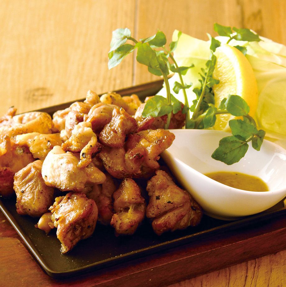 国産鶏もも肉とむね肉の炭火焼 150ｇ（780）