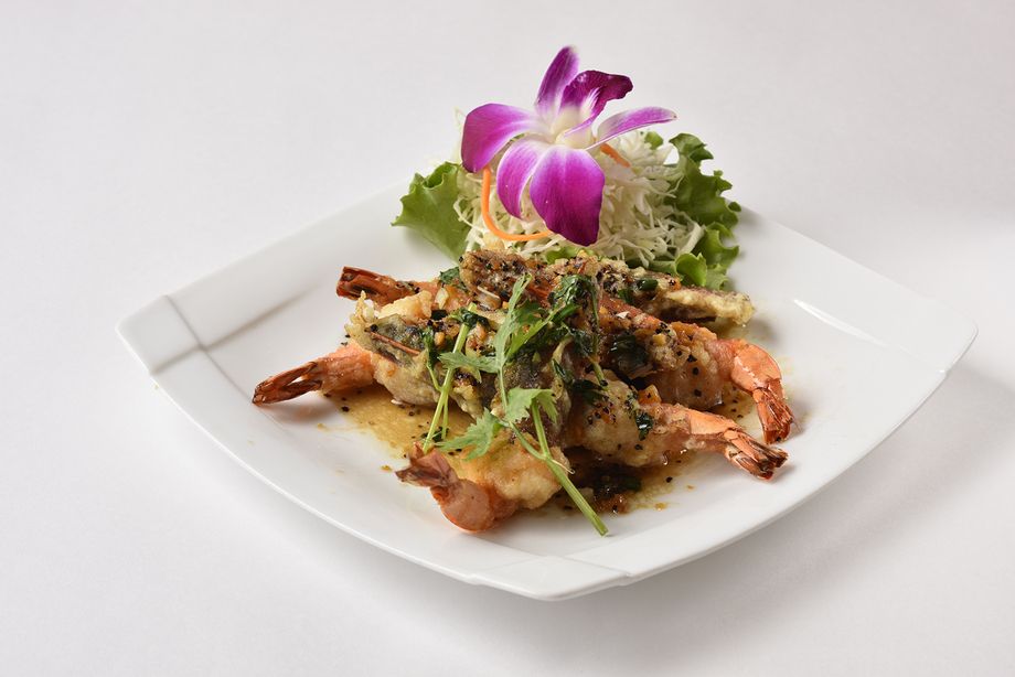 【炒め物・揚げ物】海老の黒コショウとニンニク炒め