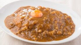 日乃屋カレー生卵
