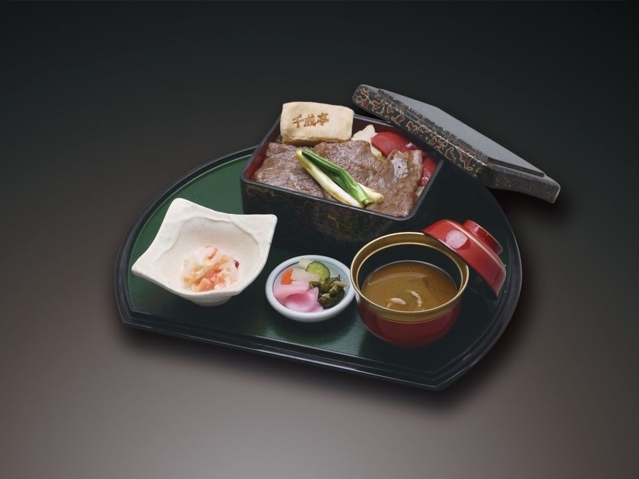 近江牛極上すき焼き重