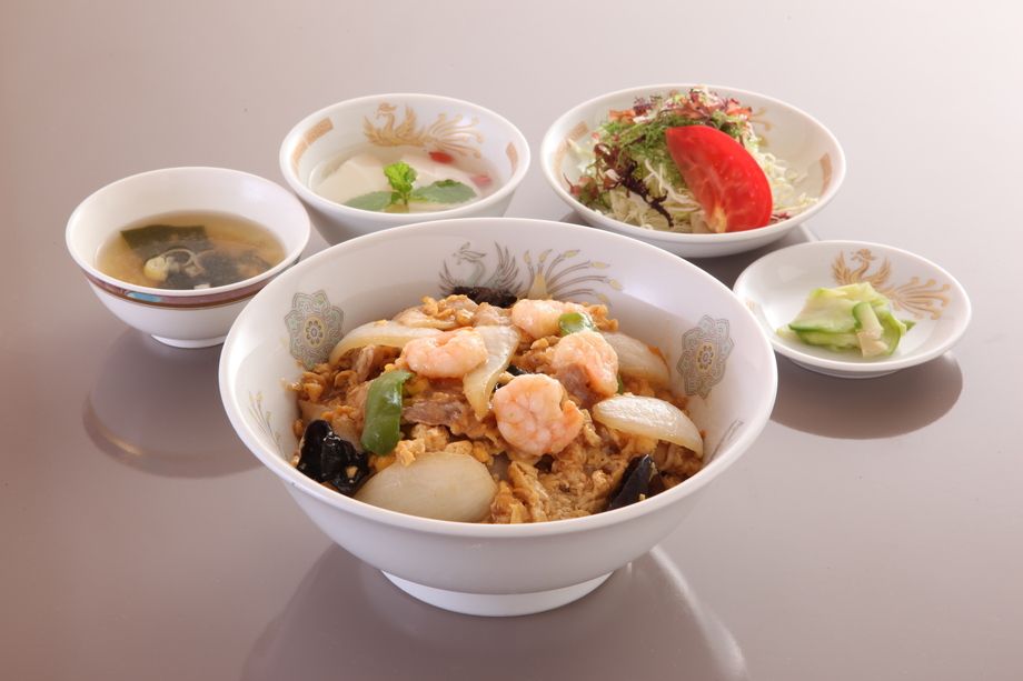 海老と卵のピリ辛丼セット