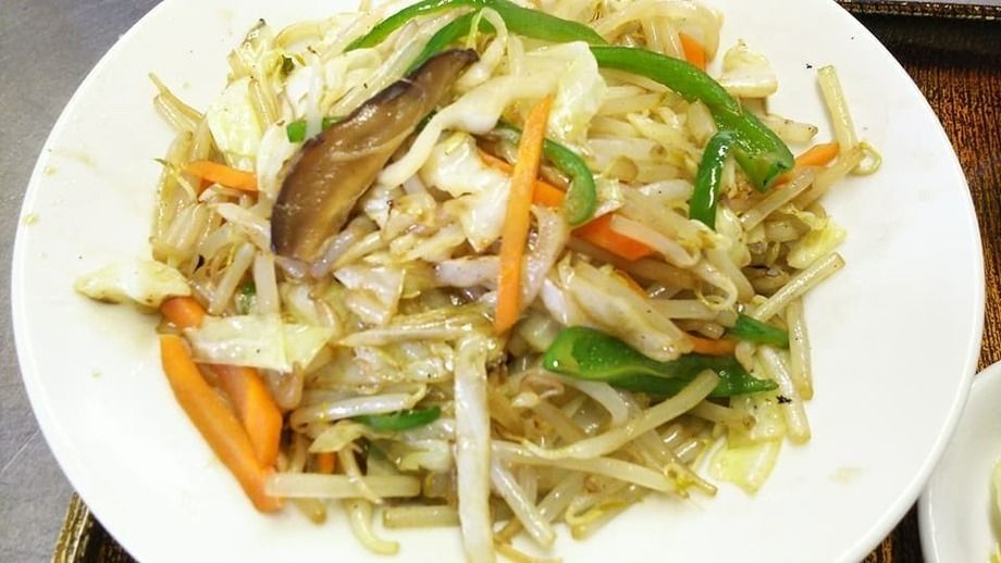 炒合菜（野菜炒め）、炒合肉菜（肉入り野菜炒め）