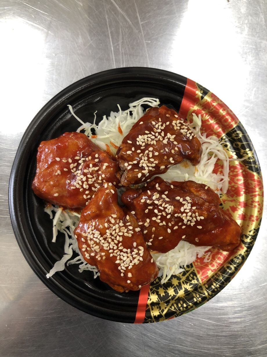 ヤンニョムからあげ丼4個入り(ピリ辛)（650円）