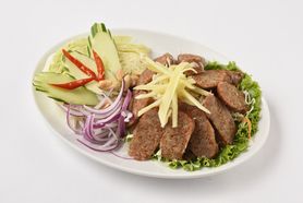 【おつまみ・サラダ】サイ・ウワ（タイスパイシーソーセージ）