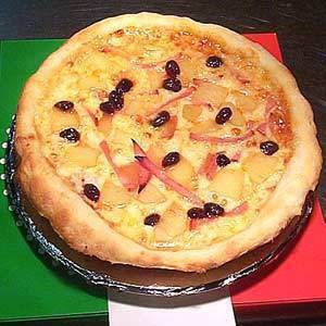 ハムとパイナップルのピッツア