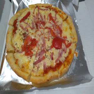 ベーコンとトマトのPizza 