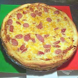 ポークウインナーとコーンのピッツァ 