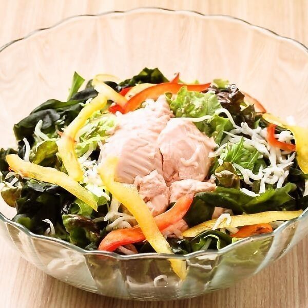 佐渡赤豆腐とジャコのサラダ