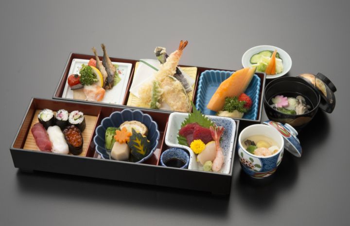 箱膳会席「しのぶ草」（3500）