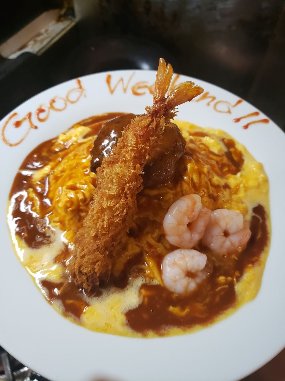 ソースが4種類から選べる夢のオムライス（1680円+税）