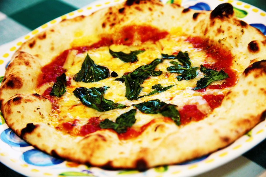 マルゲリータピッツァ（トマトソース×チーズ×生バジル）（820）