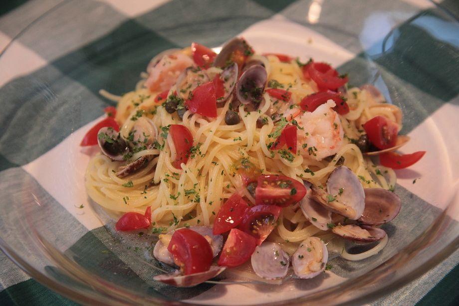 アクアパッツァ（あさり・えび・ケッパー・フレッシュトマト）（1110）