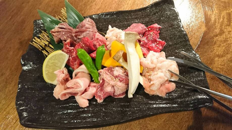 ホルモン盛り合わせ